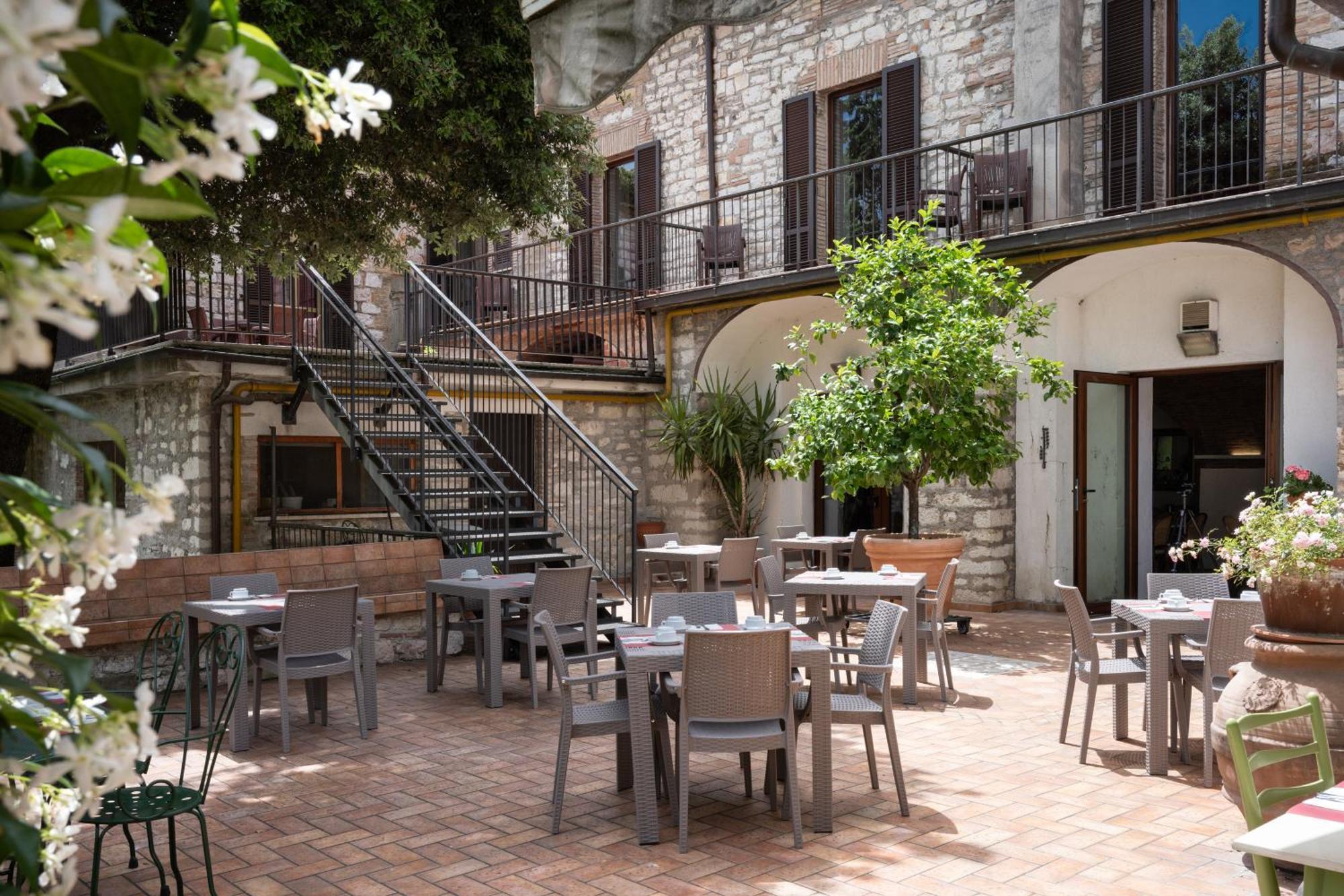 Hotel San Marco Gubbio Exterior foto